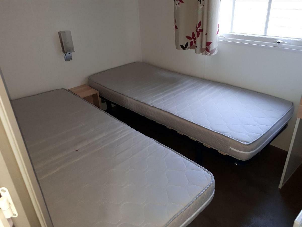 Mobil Home Sainte Baume نا لي بين المظهر الخارجي الصورة