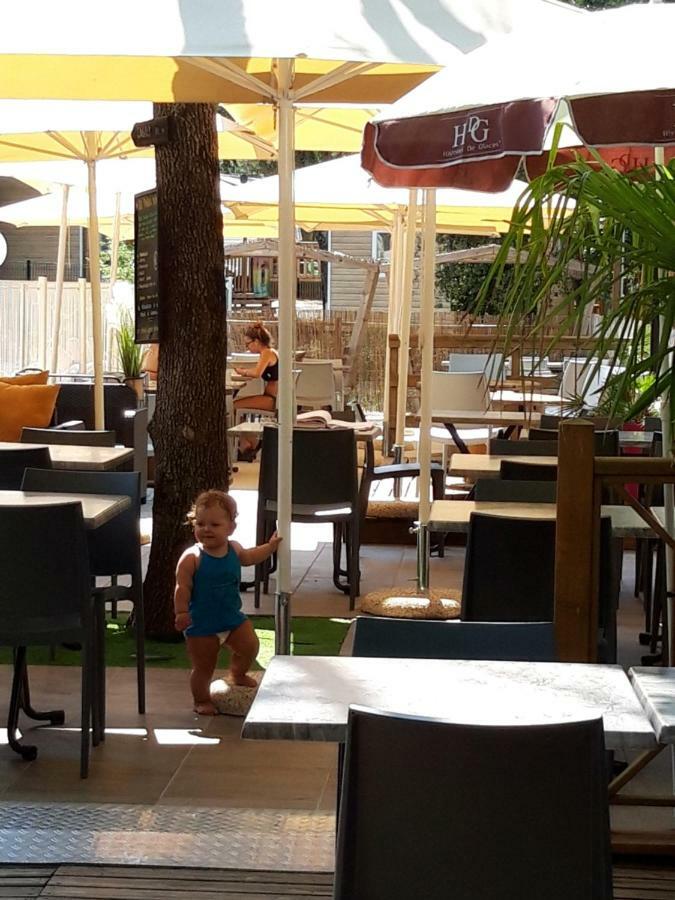 Mobil Home Sainte Baume نا لي بين المظهر الخارجي الصورة